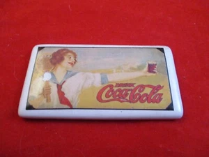 "Drink Coca-Cola"" Coca-Cola Retro 1987 Refrigerador de Cerámica Imán Aspecto Clásico" - Imagen 1 de 2