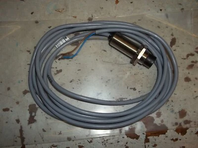 BALLUFF BES-516-213-E4-E-03 20-250V AC/DC5-250MA PROXIMITY SENSOR SWITCH (235-3) - Image 1 of 4