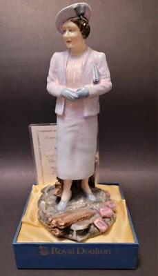 Royal Doulton H M QUEEN ELIZABETH THE QUEEN MOTHER. HN 3944. LTD ed. Box. COA. - Image 1 of 4