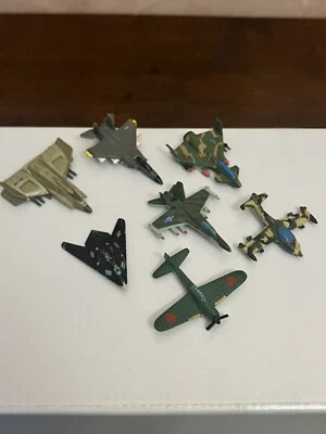 Micro Machines Vintage Aerei Militari Lotto Nr 1 - Immagine 1 di 4