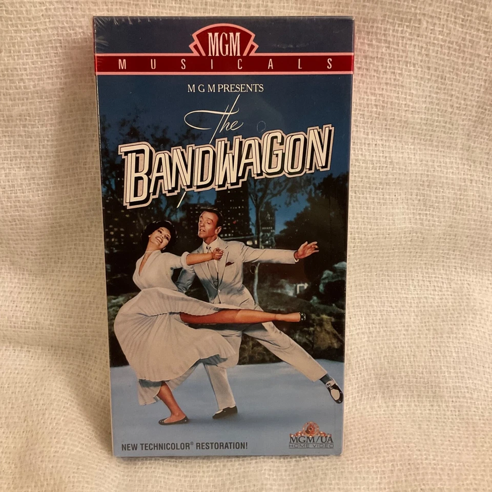 The Band Wagon Sealed VHS Tape Fred Astaire Cyd Charisse Musical READ - Image 1 of 4