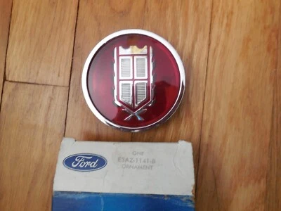 Nuevo de Lote Antiguo Ford Crown Victoria Ornamento Central Rueda E3AZ-1141-B Foto 1 de 2