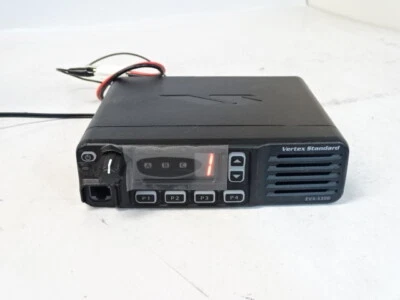 Radio móvil digital/analógica Vertex EVX-5300-G6-25 UHF 403-470Mhz 8 canales 25W (DMR) Foto 1 de 4