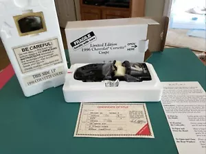 DANBURY NUOVO 1996 CHEVROLET CORVETTE COUPÉ EDIZIONE LIMITATA NERO 1:24 NUOVO IN SCATOLA - Foto 1 di 5