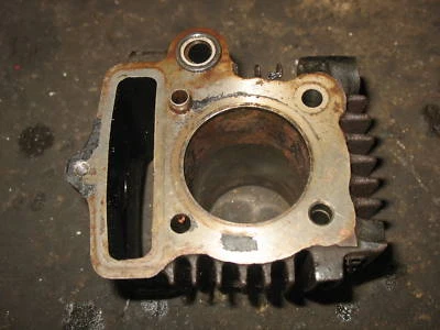 Кувшин поршневого цилиндра 83 Honda C70 Passport C 70 - Изображение 1 из 4