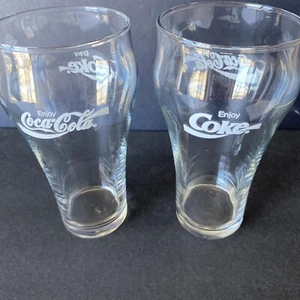 2 Vintage NEUWERTIG Coca Cola Gläser, Glockenoberteil, Soda-Brunnen 70er, 12 Unzen Cola genießen - Bild 1 von 9