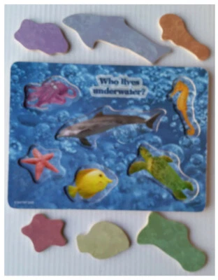 Who Lives Underwater; Wooden Tray Puzzle with 6 Raised Pieces (Battat; 2005) - Image 1 of 2