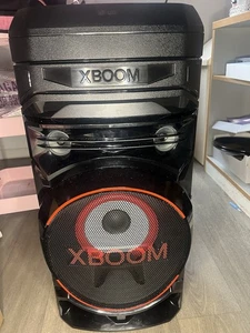 LG XBOOM RNC5 Party Speaker,Karaoke Feature,1 Mic+1 guitar,Wireless,USB - Picture 1 of 3