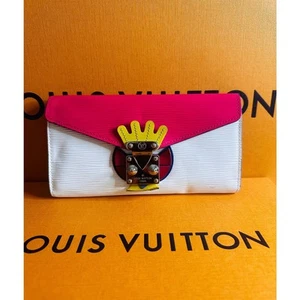 Louis Vuitton limited-edition Epi Tribal Mask Sarah Wallet rare, authenticated  - Picture 1 of 10