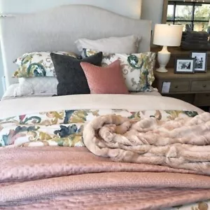 Pottery Barn Cross-Stitch Cotton Silk Quilt and Euro Shams Blush Pink Sz F/Queen - Picture 1 of 10