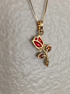 14kt Solid Gold Rose Pendant Enamel Accenting Box Chain Pendant 18" 1.75 gr - Picture 1 of 10