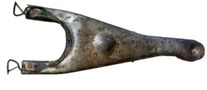 Toyota R150 R150F Clutch Release Fork OEM V6 3.0 3.4 WITH RETAINER SPRING CLIP - Picture 1 of 2