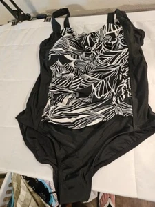women's merona black/white one piece swim suit size 18W slimming ruching - sides - Picture 1 of 8