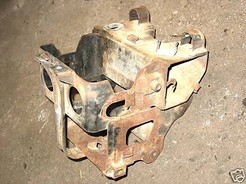 74 YAMAHA XS650 XS 650 BATTERY BOX - Image 1 of 1