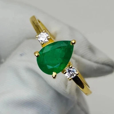 Anillo de compromiso para mujer esmeralda natural corte pera de 3,00 quilates enchapado en oro amarillo de 14 quilates Foto 1 de 4