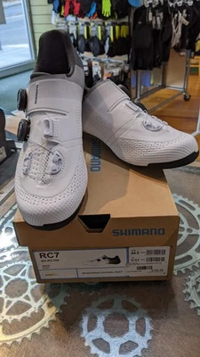 Shimano RC7 Men's Road Cycling shoes 44.5 10-10.5,white/blk, 3 hole cleat, new! - Image 1 of 4