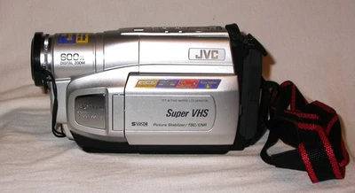 JVC GR-SXM250U Compact Super VHS Camcorder For REPAIR or PARTS Only - Image 1 of 4