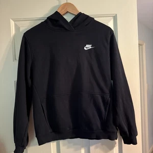 Nike Sportswear Black Hoodie Boys' Kids X-Large Fleece Pullover Sweatshirt - Picture 1 of 5