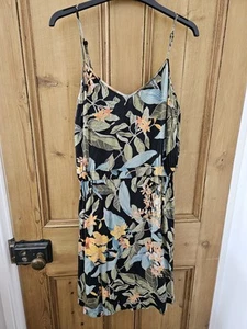 Warehouse Black Tropical Botanical Floral Print Strappy Summer Dress. Size 12 - Picture 1 of 4