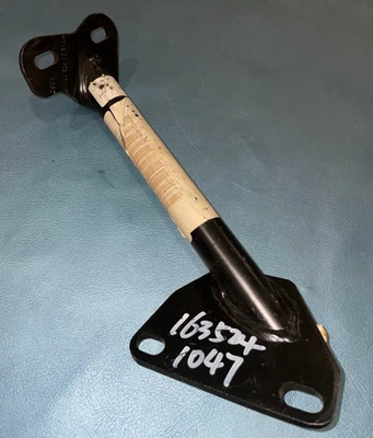 MBZ Front RH Powertrain Skid Plate Bracket - 163-524-10-47 - For ML320 & More - Image 1 of 4