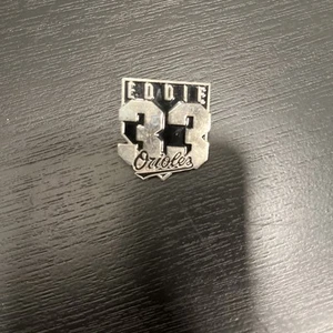 Baltimore Orioles Eddie Murray #33 Hat Vest Lapel Pin Silver & Black 1998 - Picture 1 of 2