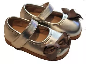 MOOSHU Trainers Squeaker Shoes NEW SILVER Sz 3-9 Princess - Picture 1 of 1