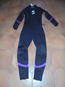 SCUBAPRO WOMENS WETSUIT SIZE S BLACK/PURPLE "SPORT 3" USED FEW TIMES LIKE NEW - Picture 1 of 5