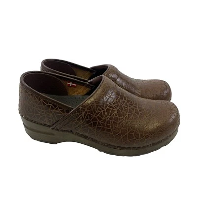 Sanita Danish Design Signature Clog Comfort Brown Leather Geo Embossed Womens 38 - Image 1 of 4