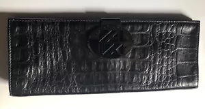 Cartera sin asas Anne Klein negra cocodrilo en relieve cierre magnético con logotipo tono plateado - Imagen 1 de 6