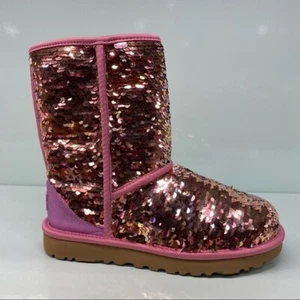 UGG Damengröße 6 klassische kurze Paillettenstiefel in Pink neu im Karton - Bild 1 von 11