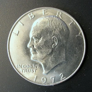 1972-D Eisenhower Dollar - EXTRA FINE + - Picture 1 of 2