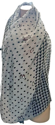 Vera Bradley Rayón Largo Suave Flecos Bufanda en Playful Penguins Gris 30" x 72" Foto 1 de 4