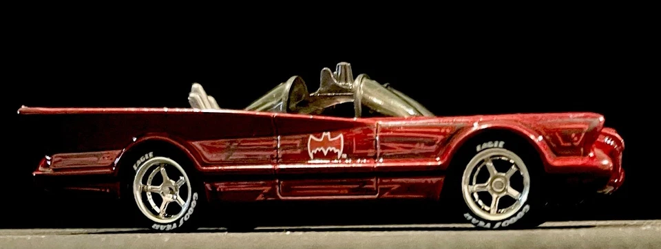 Hot Wheels TV Series Batmobile CUSTOM Wheel & Tire Real Riders - Image 1 of 4