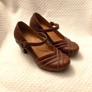 Dansko Reeny Mary Jane Damen-Heels Größe 38 US 7,5-8 Lederriemen Freizeit - Bild 1 von 6