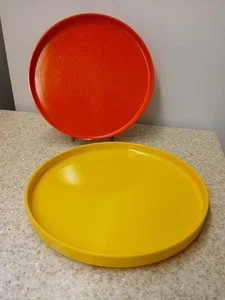 2 Vintage 10" Massimo Vignelli HELLER Red Yellow Stacking Hellerware Plates - Picture 1 of 9