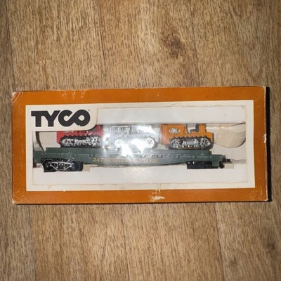 HO Tyco Skid Flat Car W/3 Tractors Western Maryland #2475 Model Train - Image 1 of 3