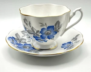Queen Anne Fine Bone China Blue Floral Pedestal Tea Cup & Saucer Made in England - Picture 1 of 10