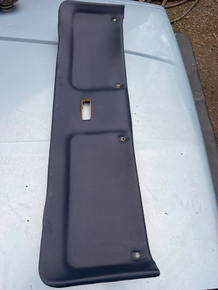 PPORSCHE 928, ВНУТРЕННЯЯ ВЕРХНЯЯ ПАНЕЛЬ ХЕДЛАЙНЕРА ЗАДНЕГО ЛЮКА, синий от оригинального производителя, - Изображение 1 из 4