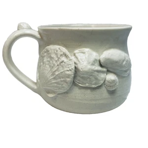 Shirley Lantz White Ceramic Pottery Sea Shell Crab Starfish Mug Signed - Picture 1 of 10