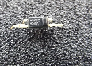 MFC4060A - MOTOROLA ~DIP4 - Régulateur de tension - 1 pièce/pc - Photo 1 sur 3