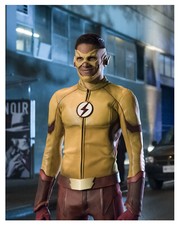 --THE FLASH-tv show (KID FLASH)-Keiynan Lonsdale-"Wally" Glossy 8x10 Photo -c-