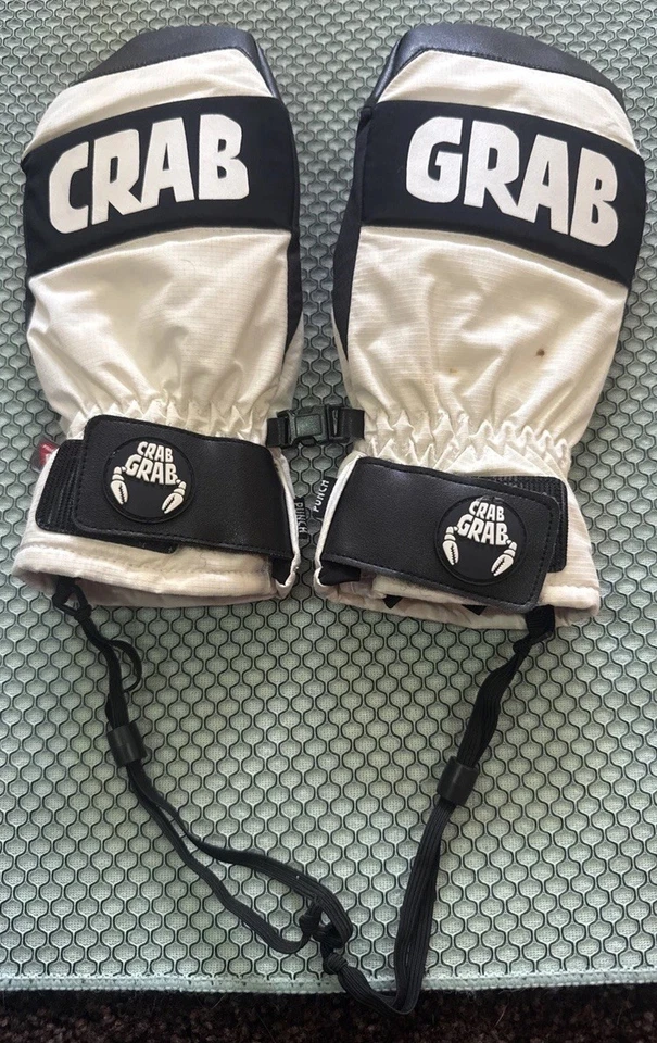 Crab Grab Large White Black Mittens Mitt MrCrabs 🦀 Krabby Patty Pro Model MENs? - Image 1 of 4