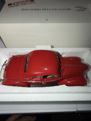 Danbury Mint 1940 Ford Deluxe Coupe Red Diecast Model Car - Image 1 of 4