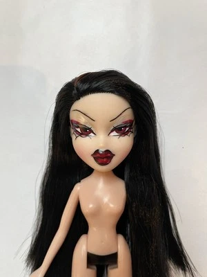 BRATZ CUSTOM ONE OF A KIND OOAK DOLL VAMPIRE GOTH VAMP REPAINT DRAG BARBIE Y2K  - Bild 1 von 4