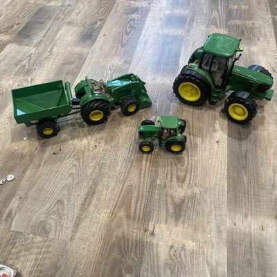 John Deere Ertl Toy Lot Britains Farm Machinery Diecast Plastic - Image 1 of 4