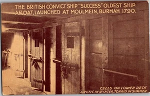 Células de éxito de barco convicto británico en cubierta inferior postal vintage R22 - Imagen 1 de 2