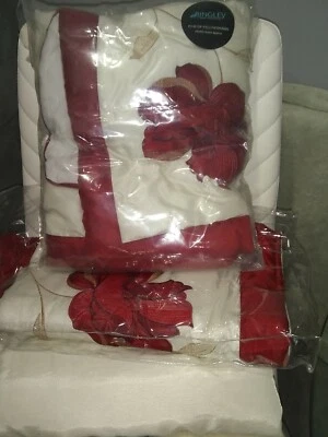 A New Superb Quality Set O 4f Pillowsham LGE 48/68 Cm Fully Lined Poppy Red &... - Image 1 of 4