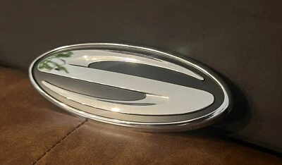 Logotipo de camioneta Ford Sterling Foto 1 de 4