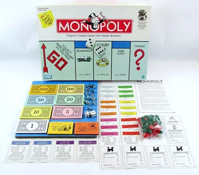 Monopoly American Version Property Trading Board Game Parker Brothers 1999 - Image 1 of 4