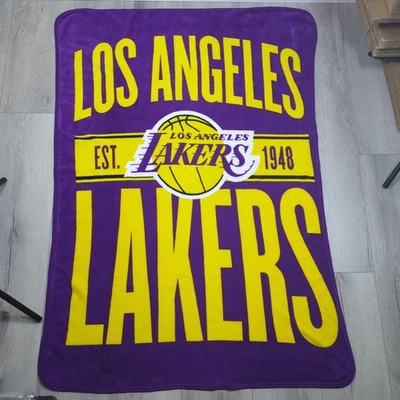 Manta de peluche Los Angeles Lakers 58x39 púrpura dorado deletreado noroeste Foto 1 de 4